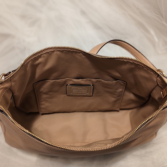 Coach pebbled leather boho purse 👜 - Picture 9 of 16